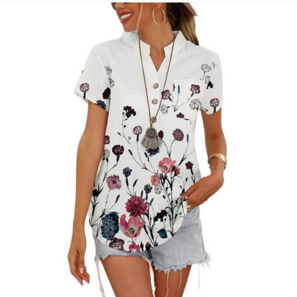 NXH White Floral Camp short sleeve One Pocket Blouse. Size‎ XL but fits M-L best